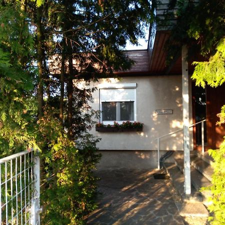 Haus Polly Apartment Strasshof an der Nordbahn Exterior photo